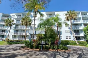 470 Executive Center Dr, West Palm Beach, FL 33401 - Photo 1