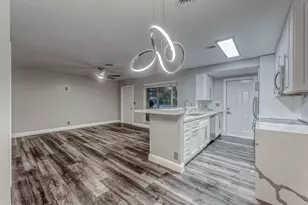 400 S Luna Ct, Hollywood, FL 33021 - Photo 1