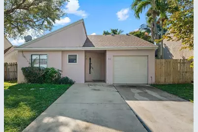 31 Peachtree Place, Boynton Beach, FL 33436 - Photo 1
