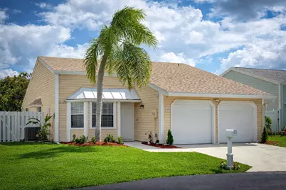 12 Paxford Lane W, Boynton Beach, FL 33426 - Photo 1