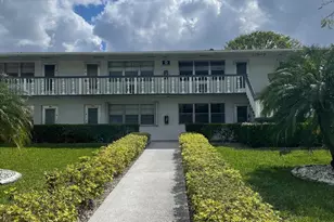 376 Windsor Q, West Palm Beach, FL 33417 - Photo 1