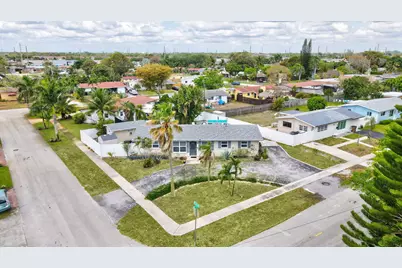 1325 SE 1st Avenue, Deerfield Beach, FL 33441 - Photo 1