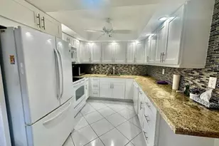 2034 Newcastle B, Boca Raton, FL 33434 - Photo 1