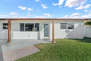 615 Garnett St, Lantana, FL 33462 - Photo 1