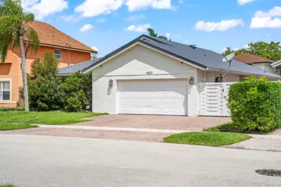 9651 SW 9th Court, Pembroke Pines, FL 33025 - Photo 1