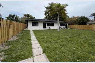 53 NE 16th Place #2b, Fort Lauderdale, FL 33305 - Photo 1