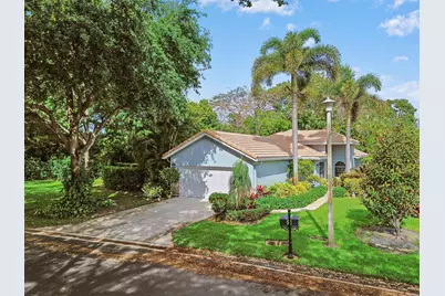 292 Sherwood Forest Drive, Delray Beach, FL 33445 - Photo 1