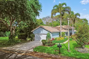 292 Sherwood Forest Dr, Delray Beach, FL 33445 - Photo 1