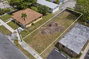 438 NW 13th Ave, Fort Lauderdale, FL 33311 - Photo 1