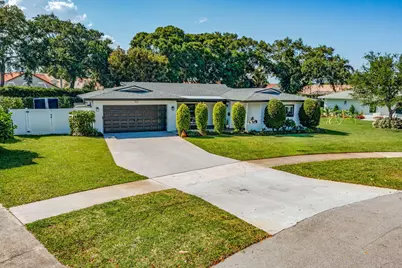 932 Evergreen Drive, North Palm Beach, FL 33408 - Photo 1
