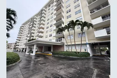 401 Golden Isles Drive #913, Hallandale Beach, FL 33009 - Photo 1