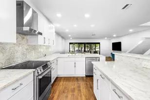 27 Stratford Ln W, Boynton Beach, FL 33436 - Photo 1