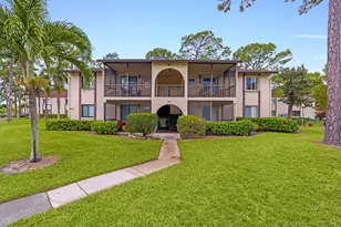 322 Knotty Pine Cir, Greenacres, FL 33463 - Photo 1