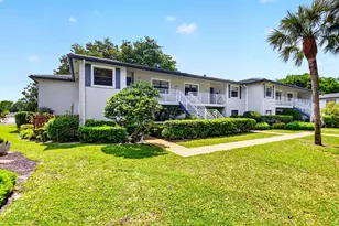 10 Southport Ln, Boynton Beach, FL 33436 - Photo 1