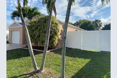 41 Buxton Lane, Boynton Beach, FL 33426 - Photo 1