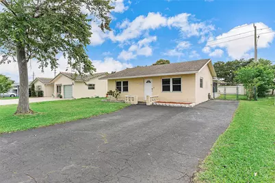 9804 NW 70th Street, Tamarac, FL 33321 - Photo 1