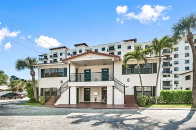 200 SW 7th Street #3, Boca Raton, FL 33432 - Photo 1
