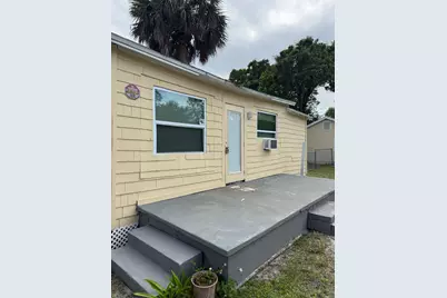 321 N 11th Street #C, Fort Pierce, FL 34950 - Photo 1