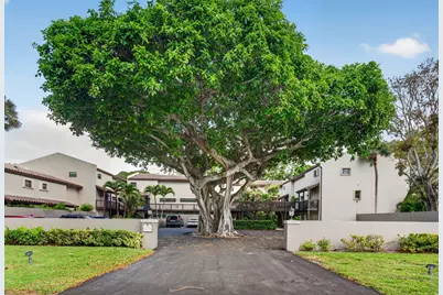 149 NW 70th Street #214c, Boca Raton, FL 33487 - Photo 1