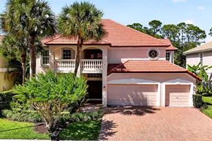 194 Lone Pine Dr, Palm Beach Gardens, FL 33410 - Photo 1