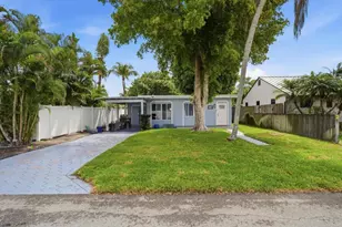 712 NE 10th Ave, Pompano Beach, FL 33060 - Photo 1