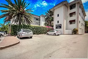 924 SE 2nd St, Fort Lauderdale, FL 33301 - Photo 1