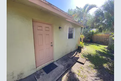 1104 NE 3rd Avenue, Delray Beach, FL 33444 - Photo 1