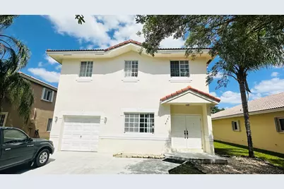 7634 NW 99th Way NW, Tamarac, FL 33321 - Photo 1