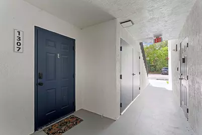 1307 Villa Circle, Boynton Beach, FL 33435 - Photo 1