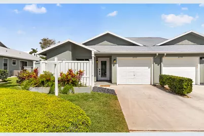 6757 SE Yorktown Drive, Hobe Sound, FL 33455 - Photo 1