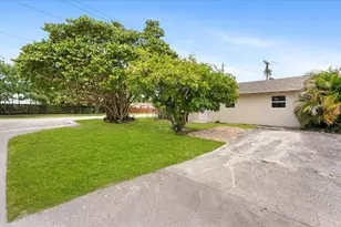 821 Northview Dr, Jupiter, FL 33458 - Photo 1