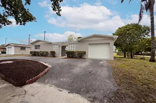 820 NW 78th Ave, Pembroke Pines, FL 33024 - Photo 1