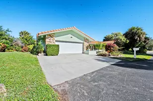 301 Jacaranda Dr, Plantation, FL 33324 - Photo 1