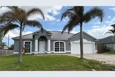 637 SE Tanner Avenue, Port Saint Lucie, FL 34984 - Photo 1