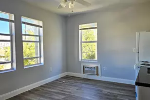 1142 SW 4th St, Miami, FL 33130 - Photo 1