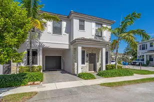 524 SW 19th Wy, Fort Lauderdale, FL 33312 - Photo 1