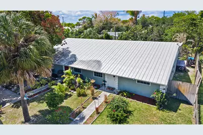 2705 SE Ellendale Street, Stuart, FL 34997 - Photo 1