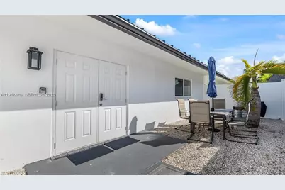 1702 SW 20th Street #1, Fort Lauderdale, FL 33315 - Photo 1