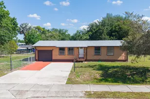 612 SW 9th St, Okeechobee, FL 34974 - Photo 1