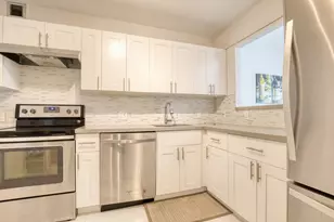 2950 N Palm Aire Dr, Pompano Beach, FL 33069 - Photo 1