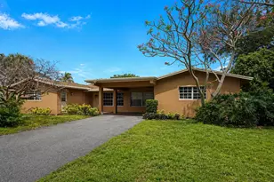 198 SW 15th St, Boca Raton, FL 33432 - Photo 1