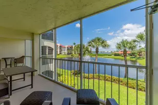 102 Half Moon Cir, Hypoluxo, FL 33462 - Photo 1