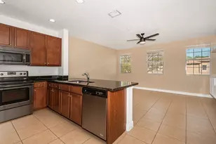 932 SW 147th Ave, Pembroke Pines, FL 33027 - Photo 1
