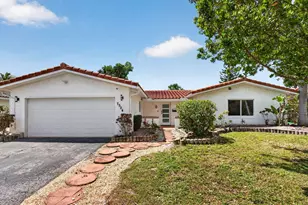 7504 NW 40th Pl, Coral Springs, FL 33065 - Photo 1