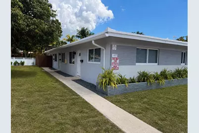 1077 NE 34th Street #2, Oakland Park, FL 33334 - Photo 1