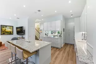 2628 NE 9th Ave, Wilton Manors, FL 33334 - Photo 1
