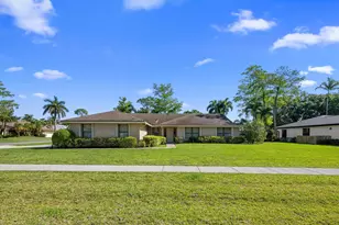 657 Juniper Pl, Wellington, FL 33414 - Photo 1