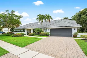 3030 Canterbury Dr, Boca Raton, FL 33434 - Photo 1