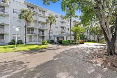 470 Executive Center Drive #5k, West Palm Beach, FL 33401 - Photo 1