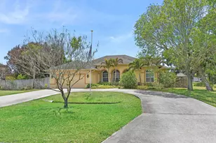 1456 SW Del Rio Blvd, Port Saint Lucie, FL 34953 - Photo 1